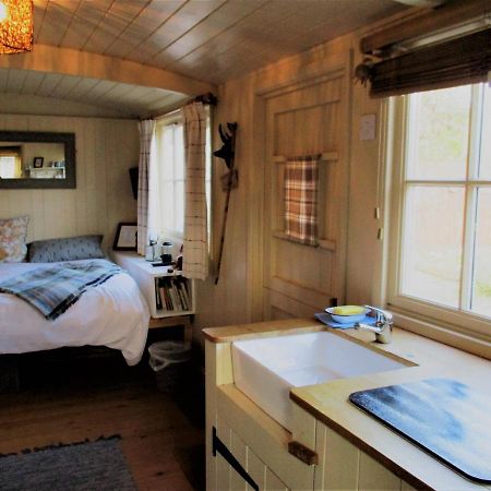 Отель Glamping On The Hill Mells Экстерьер фото