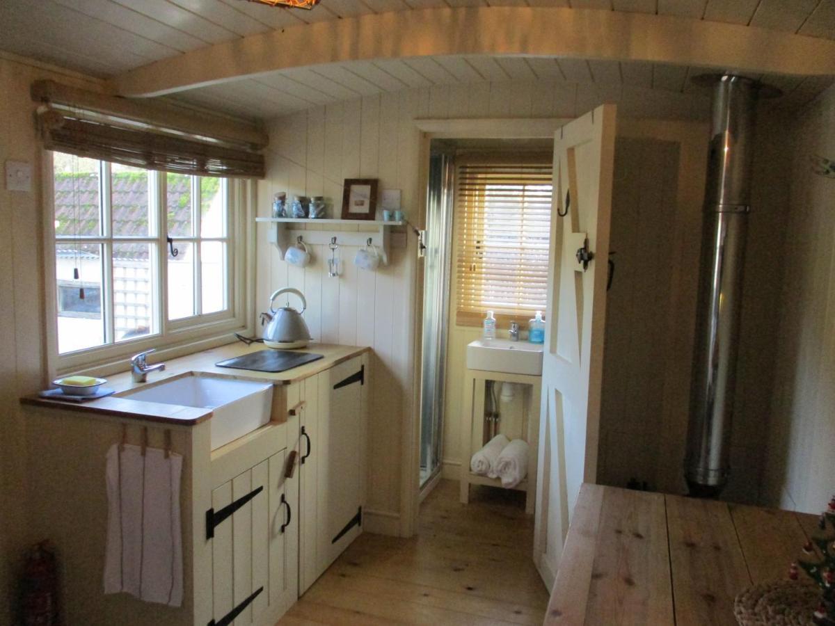 Отель Glamping On The Hill Mells Экстерьер фото