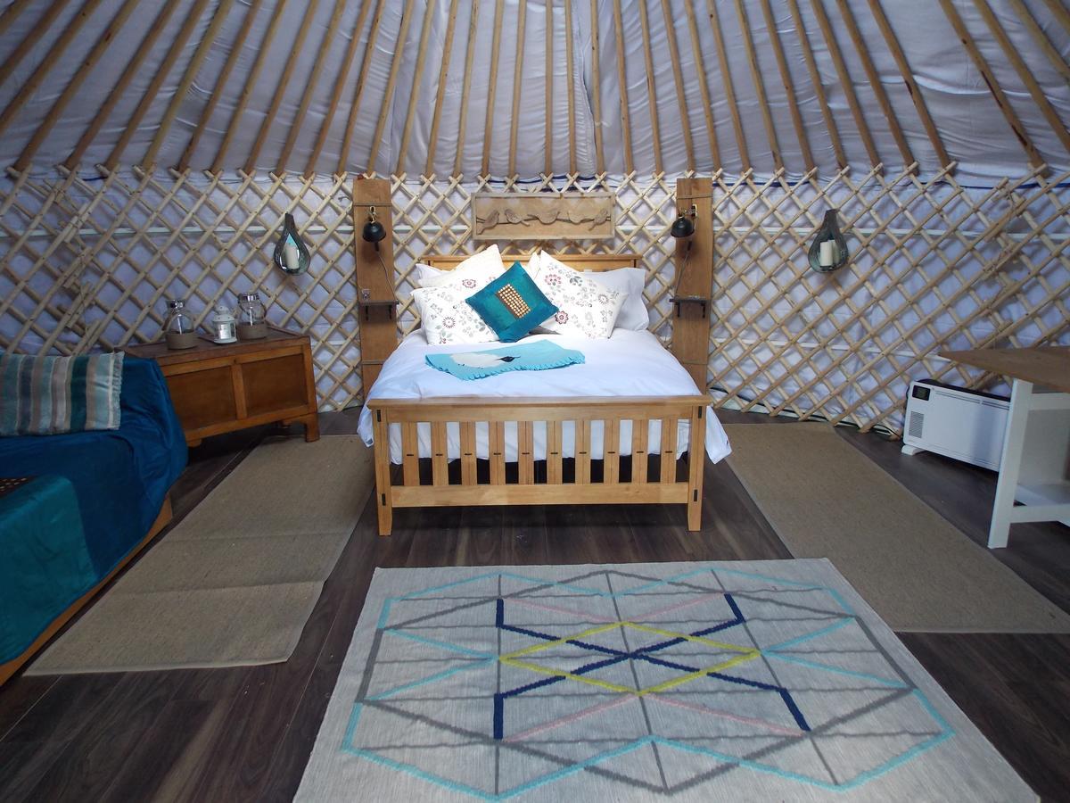 Отель Glamping On The Hill Mells Экстерьер фото